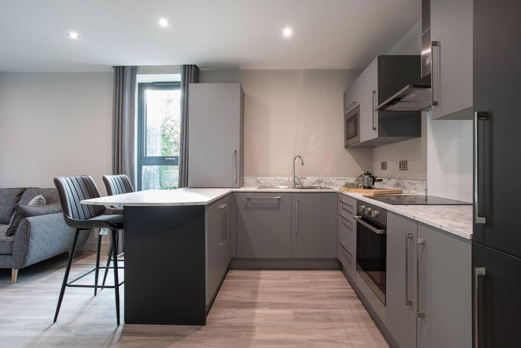 Modern 2Br With Balcony Next To The City Airport Bhd - Free Parking Belfast Exteriér fotografie