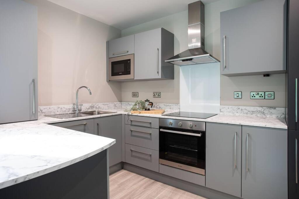 Modern 2Br With Balcony Next To The City Airport Bhd - Free Parking Belfast Exteriér fotografie